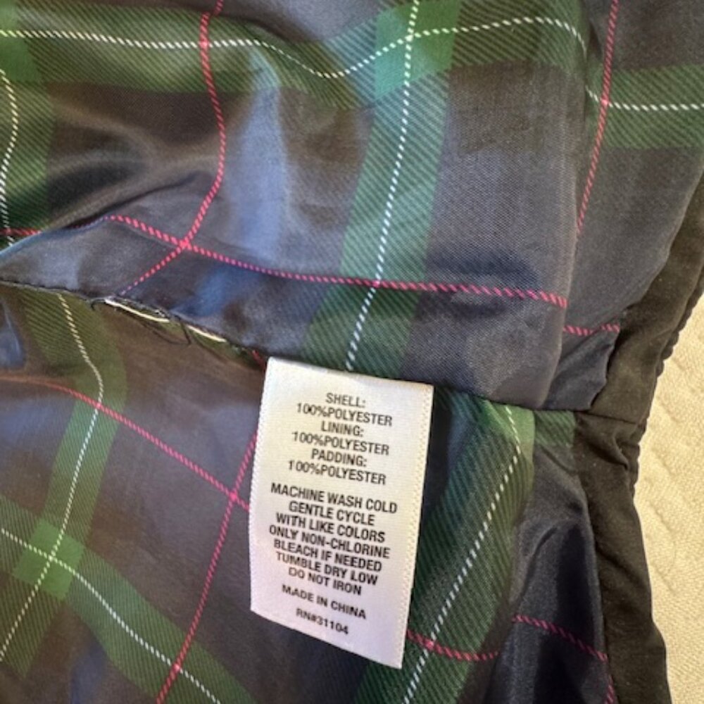 Crown & Ivy Black Quilted Vest Plaid Lining Medium NWT - Picture 8 of 9
